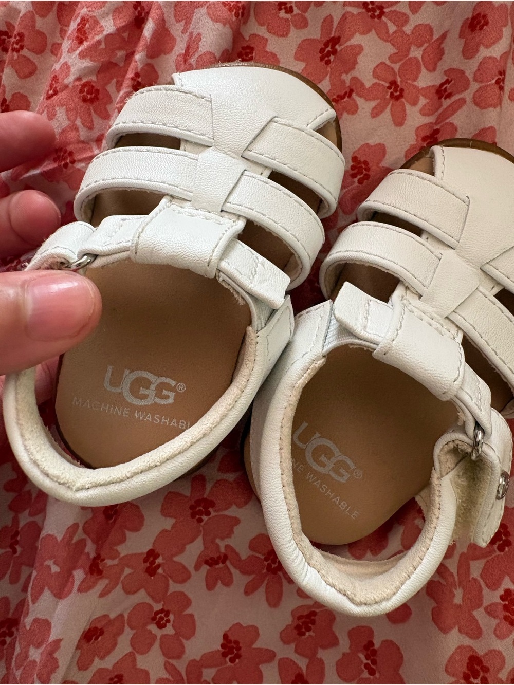 UGG Kids White Leather Strappy Fisherman Sandals - Picture 3 of 4